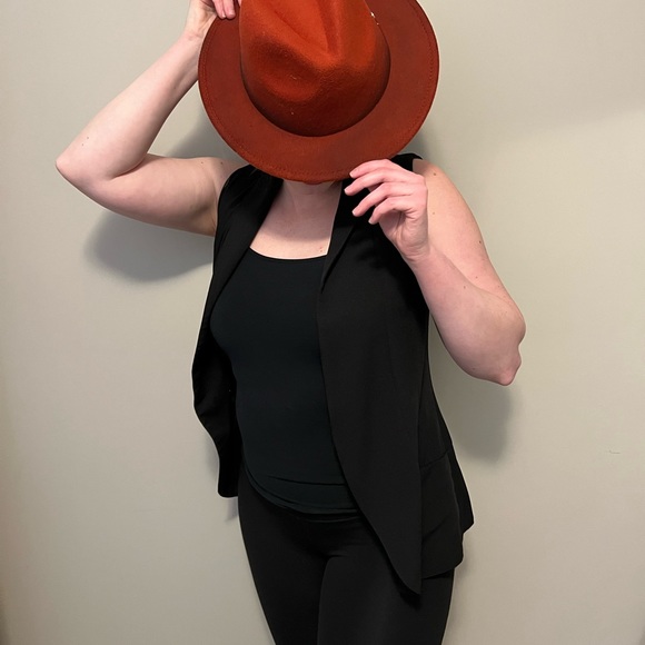 DYNAMITE layering vest - Picture 3 of 3